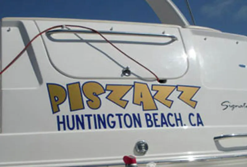 Piszazz Boat Sign