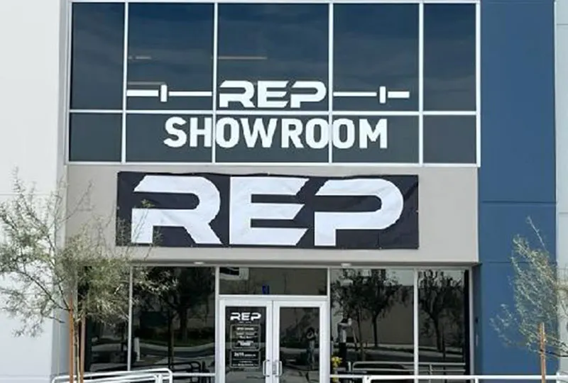 REP Fitness’ New Window Graphics Sign in Moreno Valley